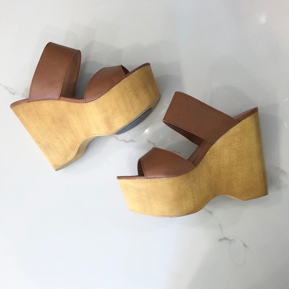 Wild Diva Lounge Platform Wedge Sandals